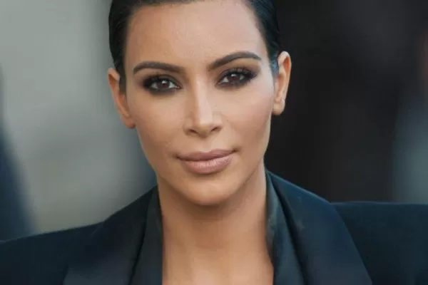 Kim Kardashian pide que se puedan editar publicaciones en Twitter
