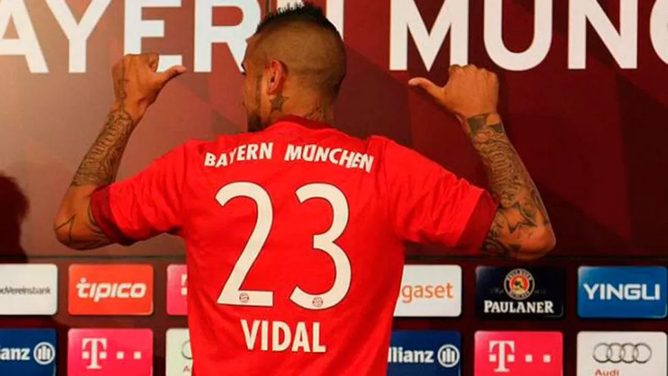 UNO MÁS. Arturo Vidal se presentó en Bayern Munich. (AP)