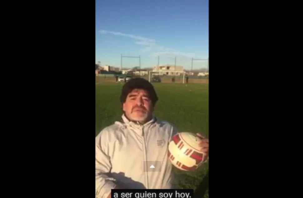 En medio del escándalo familiar, Maradona se sincera en YouTube