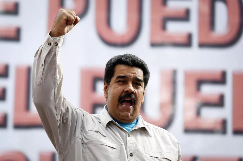 EN MIRANDA. El presidente Maduro advirtió sobre los riesgos sociales que enfrenta el país si el chavismo pierde los comicios de diciembre. reuters