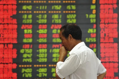 China investiga posibles anomalías en la venta de acciones