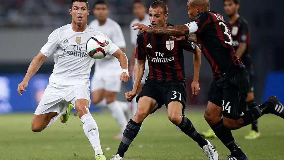 FIGURA. Cristiano Ronaldo se pone a punto para Real Madrid. (REUTERS)