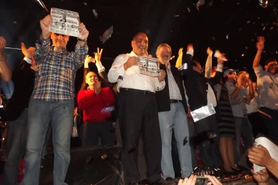 “Alperovich nos deja puentes caídos”