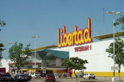 La cadena colombiana “Exito” compró los supermercados Hiper Libertad