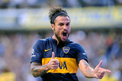 En busca de un club, Osvaldo fue a Uruguay para firmar un pase-puente a Europa
