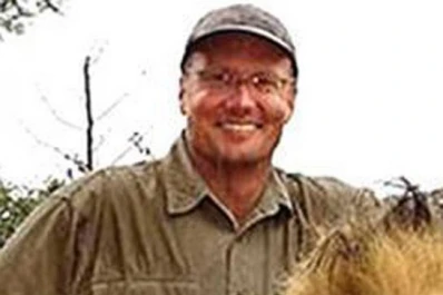 Zimbabwe pidió la extradición del dentista que mató al león Cecil