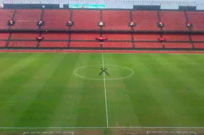 Histórico homenaje sabalero para Barisone