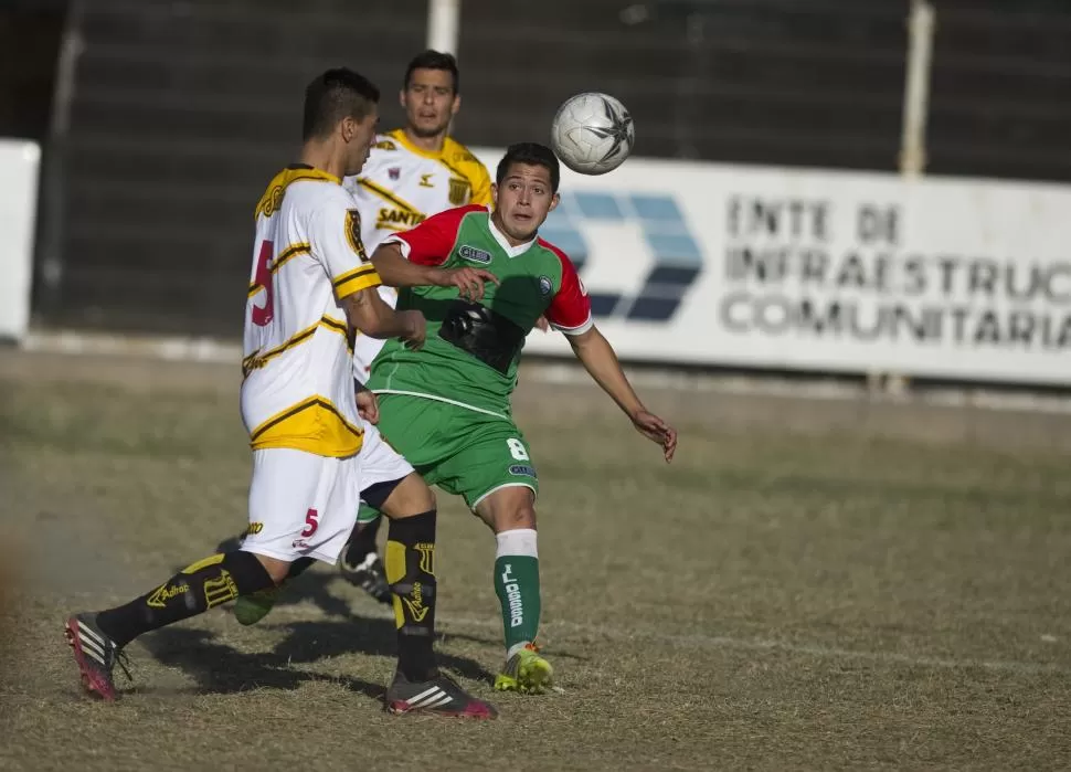 REGRESA. Nahuel Salazar jugará en lugar de Tapia, en San Jorge. LA GACETA / FOTO DE ARCHIVO