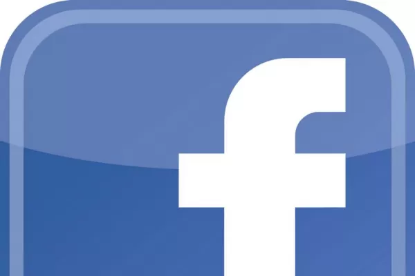 Facebook resigna ganancias e invierte en WhatsApp