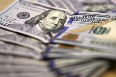 Los ahorristas recalientan la demanda de dólares
