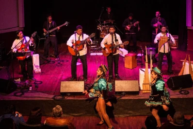 Un recital con los sonidos, el baile y los colores andinos