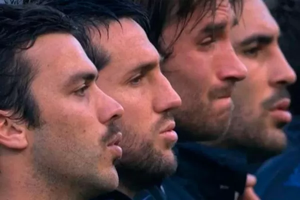 Los Pumas de hoy, los del 65' y un himno inolvidable