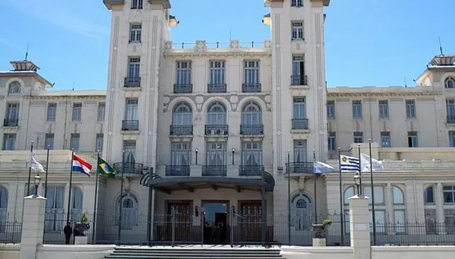 SEDE INTERESTATAL. Las oficinas del Parlamento del Mercosur están en un histórico edificio de Montevideo, Uruguay.  