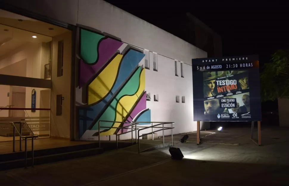 UN CUARTO DE SIGLO DESPUÉS. Las proyecciones de películas volvieron a Concepción con el estreno del thriller argentino “Testigo íntimo”. foto gentileza de alejandro romero