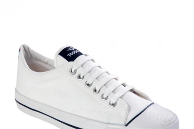 La zapatilla de lona, líder de ventas