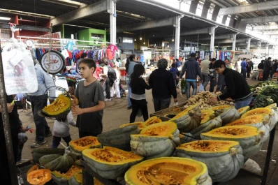 Puesteros y clientes sabían que deben votar, pero tenían dudas