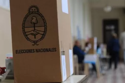 Un presidente de mesa marcaba votos en el Colegio San Cayetano