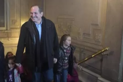 Alperovich esperará los resultados de las PASO en la Casa de Gobierno