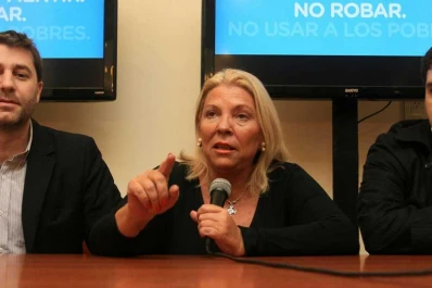 Carrió reconoció la victoria de Macri y denunció que hubo fraude