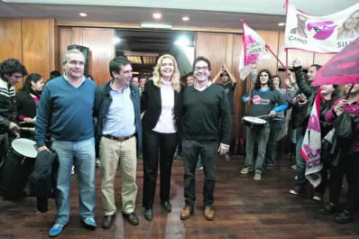 Sin Cano, en la base de “Cambiemos” se vieron tanto sonrisas como caras largas