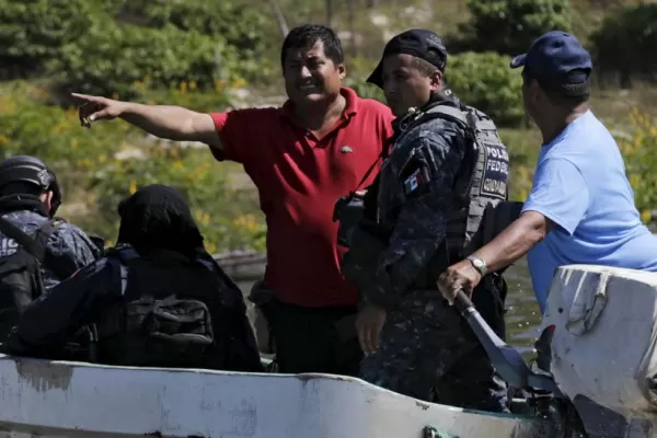 Asesinan al líder comunitario que comandó la búsqueda de los 43 estudiantes mexicanos