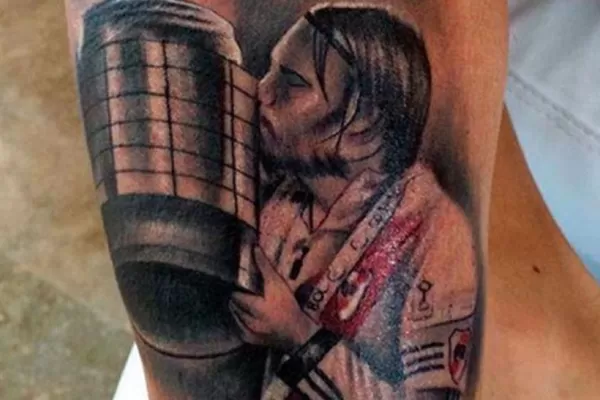 Lo que faltaba: salió el meme del tatuaje de Cavenaghi