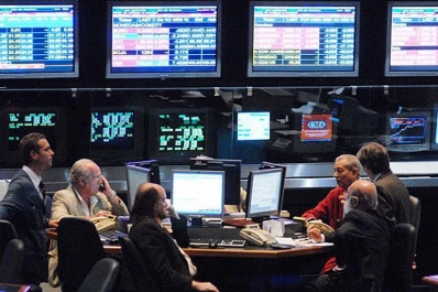 La Bolsa cedió 1,9%, tras la devaluación del yuan chino