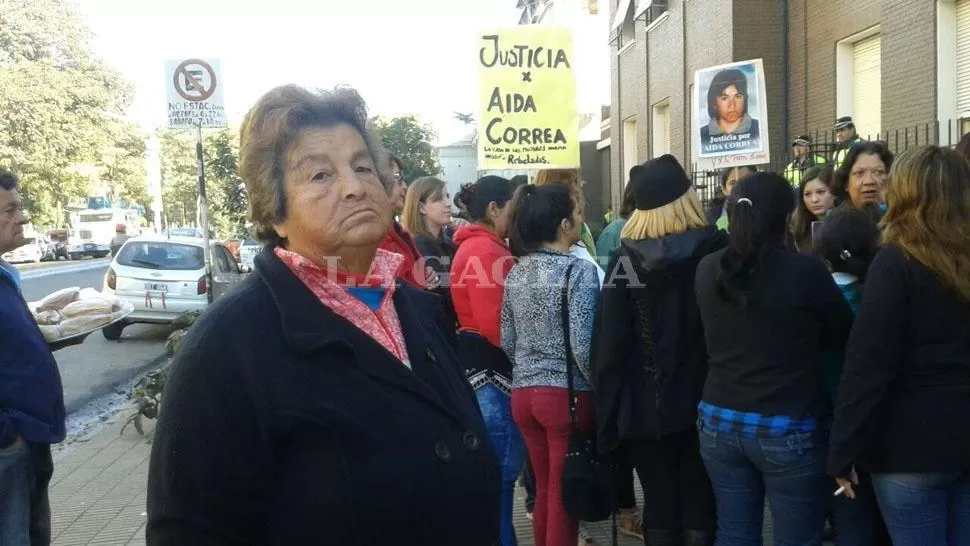 RECLAMO. La madre de Aída Correa participó de marchas para pedir que se haga justicia. ARCHIVO LA GACETA / FOTO DE ANALIA JARAMILLO