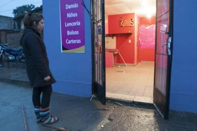 Le robaron $ 150.000 y la dejaron en la ruina, en El Colmenar
