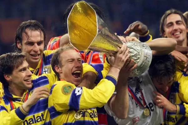 Parma puso a la venta sus trofeos, luego de declararse en quiebra