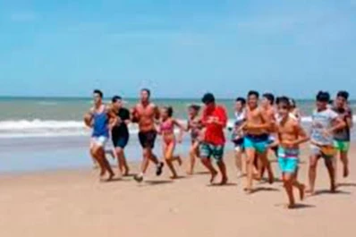 Simeone salió a correr y la gente comenzó a seguirlo