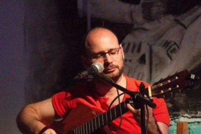 Alejandro Kaplán, una orquesta de sifones y un disco