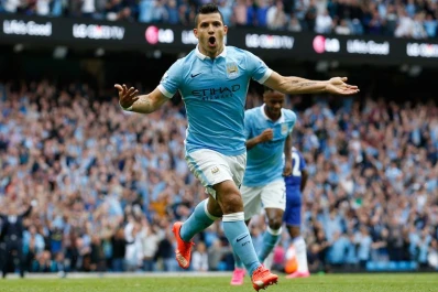 Agüero abrió el camino de la goleada a Chelsea