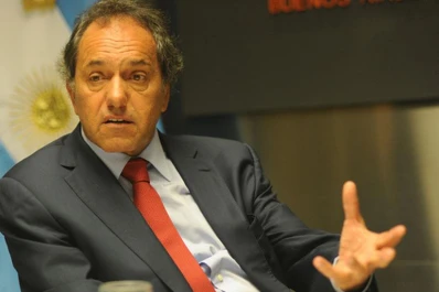 Scioli admitió que sin duda fue un error el viaje a Italia en medio de las inundaciones