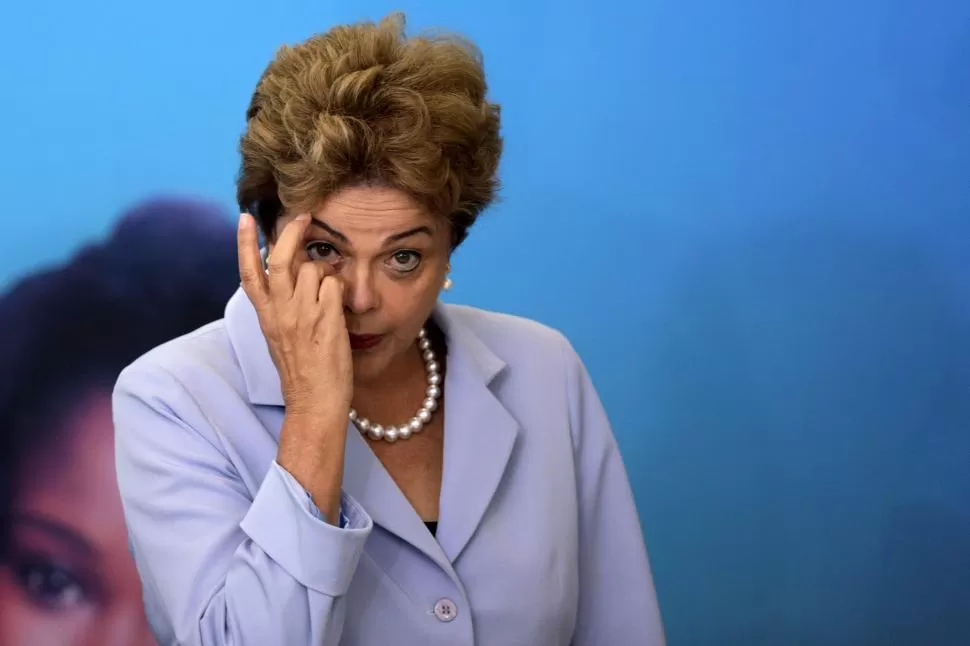 PRESIÓN. La corrupción y la caída de la economía mellan la imagen de Dilma, a menos de ocho meses de haber iniciado su segundo período. reuters