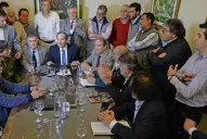 Tras la reunión con Alperovich, los cañeros levantaron los piquetes