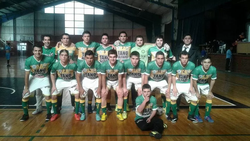Los seleccionados tucumanos de futsal hacen historia en el sur