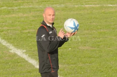 Pena confirmó cuatro cambios para viajar a Sunchales