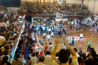 Tucumán ganó un partidazo y se coronó campeón