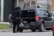 El reparto de bolsones comenzó temprano en barrio Parque