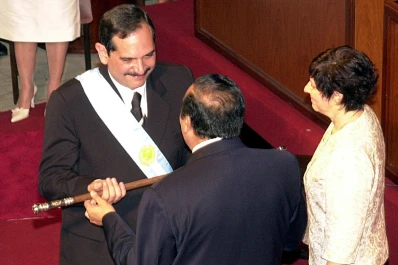 La entrega del mando vendrá con varias asignaturas financieras