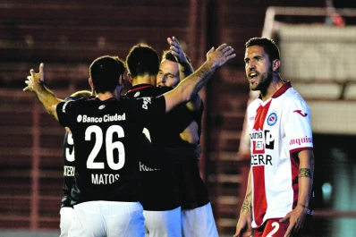 A San Lorenzo le costó, pero sumó de a tres