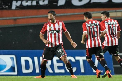 Estudiantes lo dio vuelta y River queda lejos de los punteros