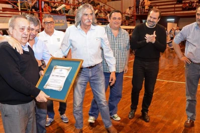 Emotivo homenaje a Foradori