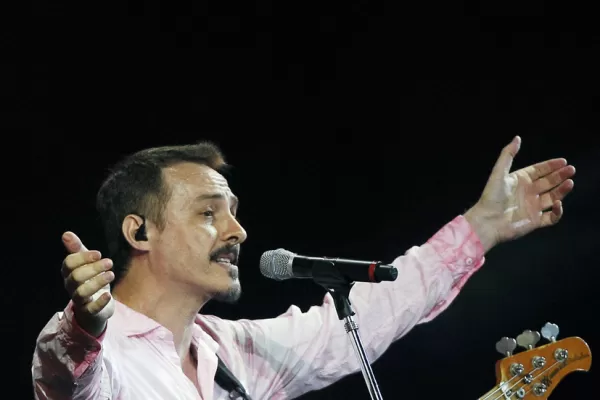 Pedro Aznar tocará el viernes en el teatro Mercedes Sosa