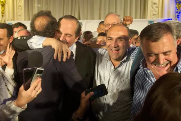 “El pueblo no se dejó llevar por campañas negativas ni de desánimo”, afirmó Scioli