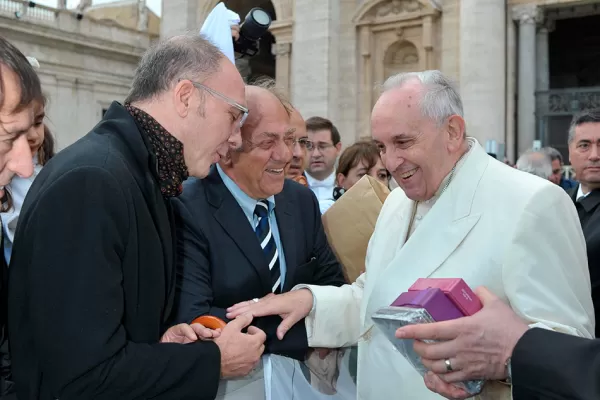 La vida de Bergoglio antes de ser Papa se verá en pantalla grande el mes próximo