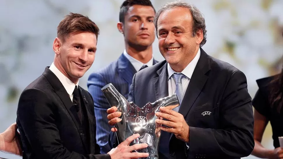 POR TODO. El argentino es el gran candidato a ganar todos los trofeos personales de la temporada. (REUTERS)
