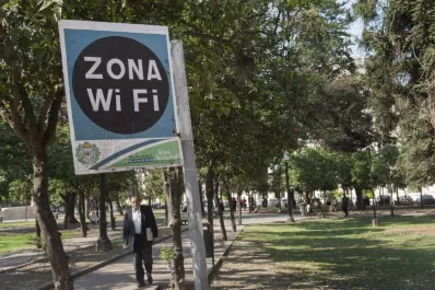 Según la Municipalidad, hay vecinos que usan el internet público en sus casas