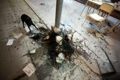 El alperovichismo, fiel a su historia, termina con maniobras fraudulentas y represión